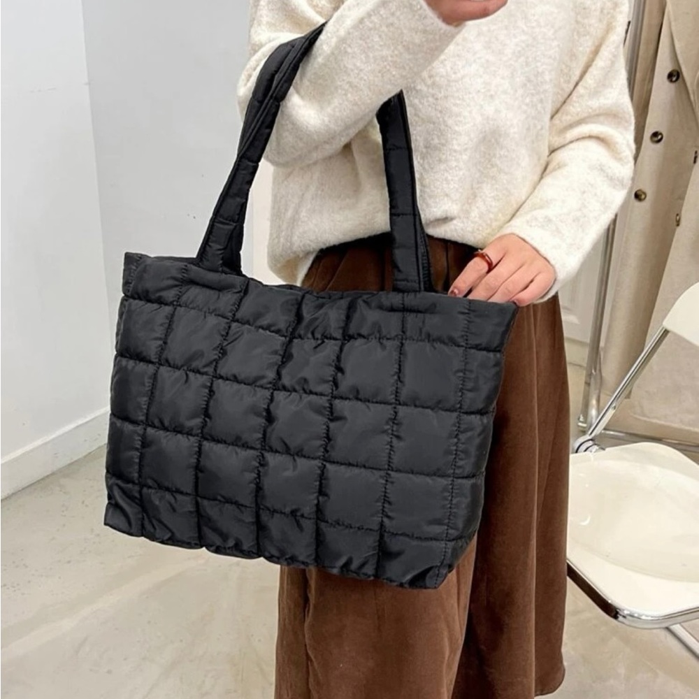 Black puffer tote purse/bag.